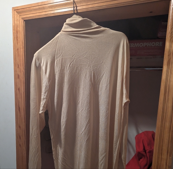 Vintage L.L. Bean Sheer Turtle Neck.             2 - Picture 7 of 7